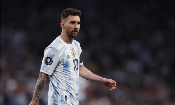 特朗普致信施压以总统，呼吁赦免内塔尼亚胡，称其案件“出于政治动机、毫无正当依据”